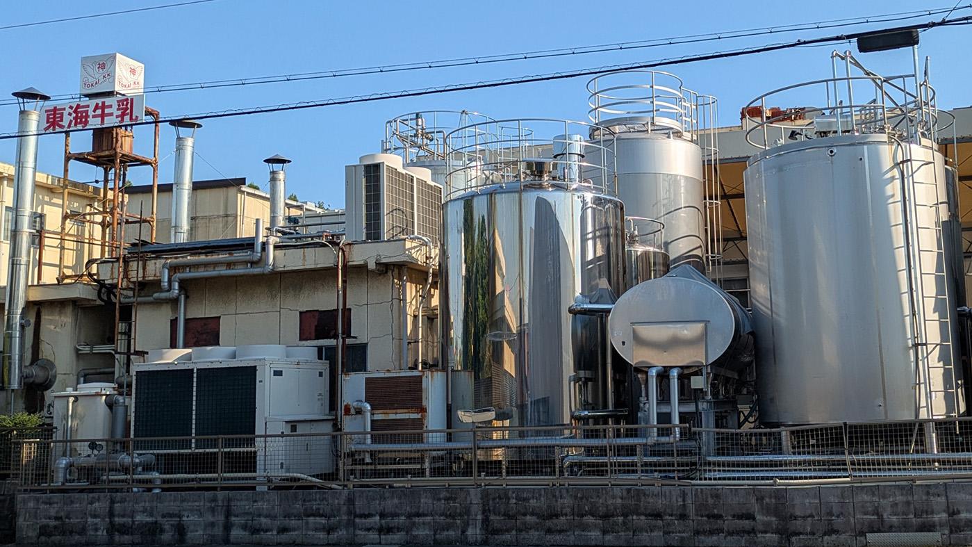 東海牛乳の本社工場（岐阜県神戸町）