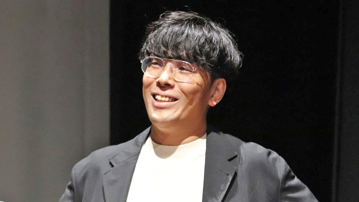 講演する丸山純社長